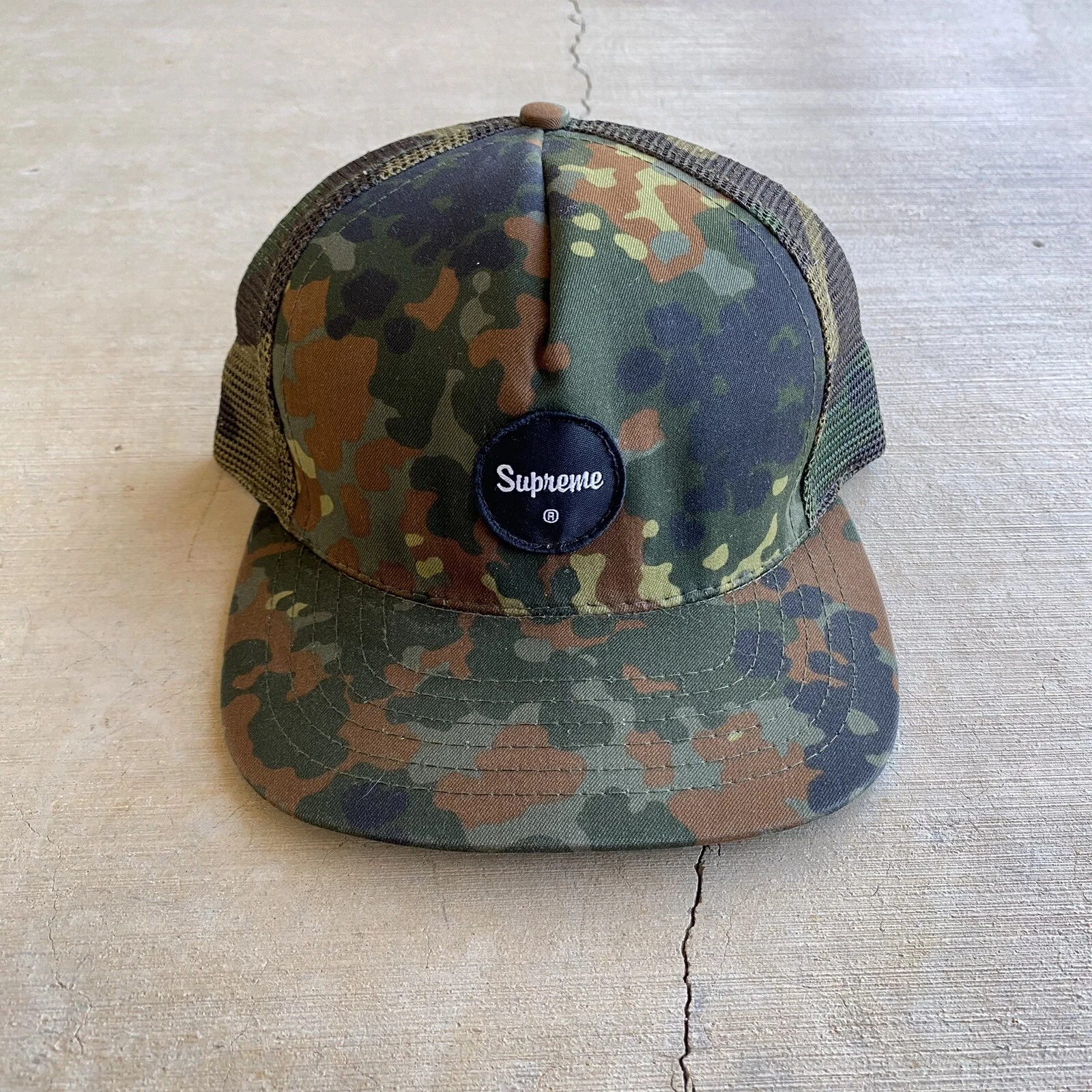 Chapeau de camionneur vintage Supreme camouflage des taches Snapback 2002