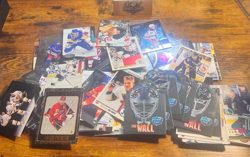 100+ Hockey Cards Lot - Picture 1 of 7