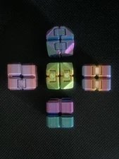 Fidget: 3D Printed Infinity Cubes With Color Variation
