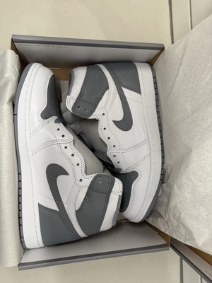 Air Jordan 1 Retro High OG Stealth White Size 9