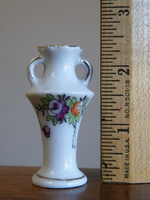 pataya　VINTAGE flower vase2つセット VINTAGE miniature Floral PORCELAIN Two-Handle VASE Gold Trim JAPAN