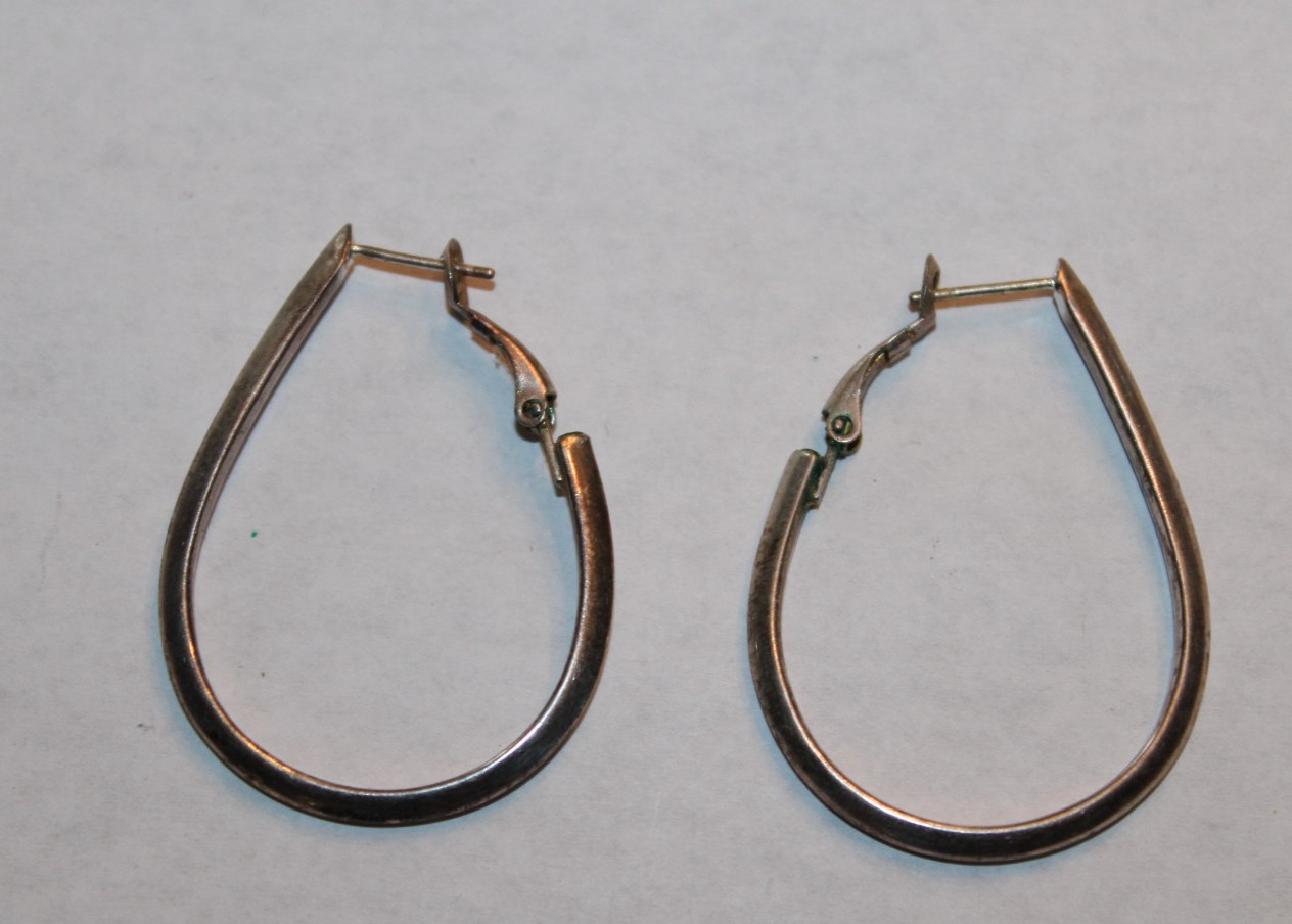 Silpada Basic Classic Oval Sterling Silver Hinged… - image 1