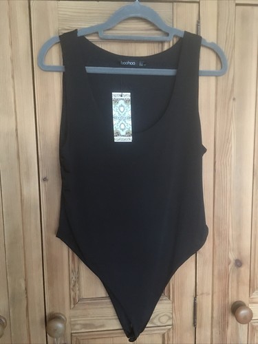 Schwarzer Damenbody Größe 16 von Boohoo neu mit Etikett