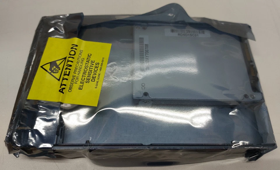 Netgear ReadyData 5200 Disk Pack RD5D1SC01-100WWS 50GB2.5" Solid State Drive - Image 3 of 4