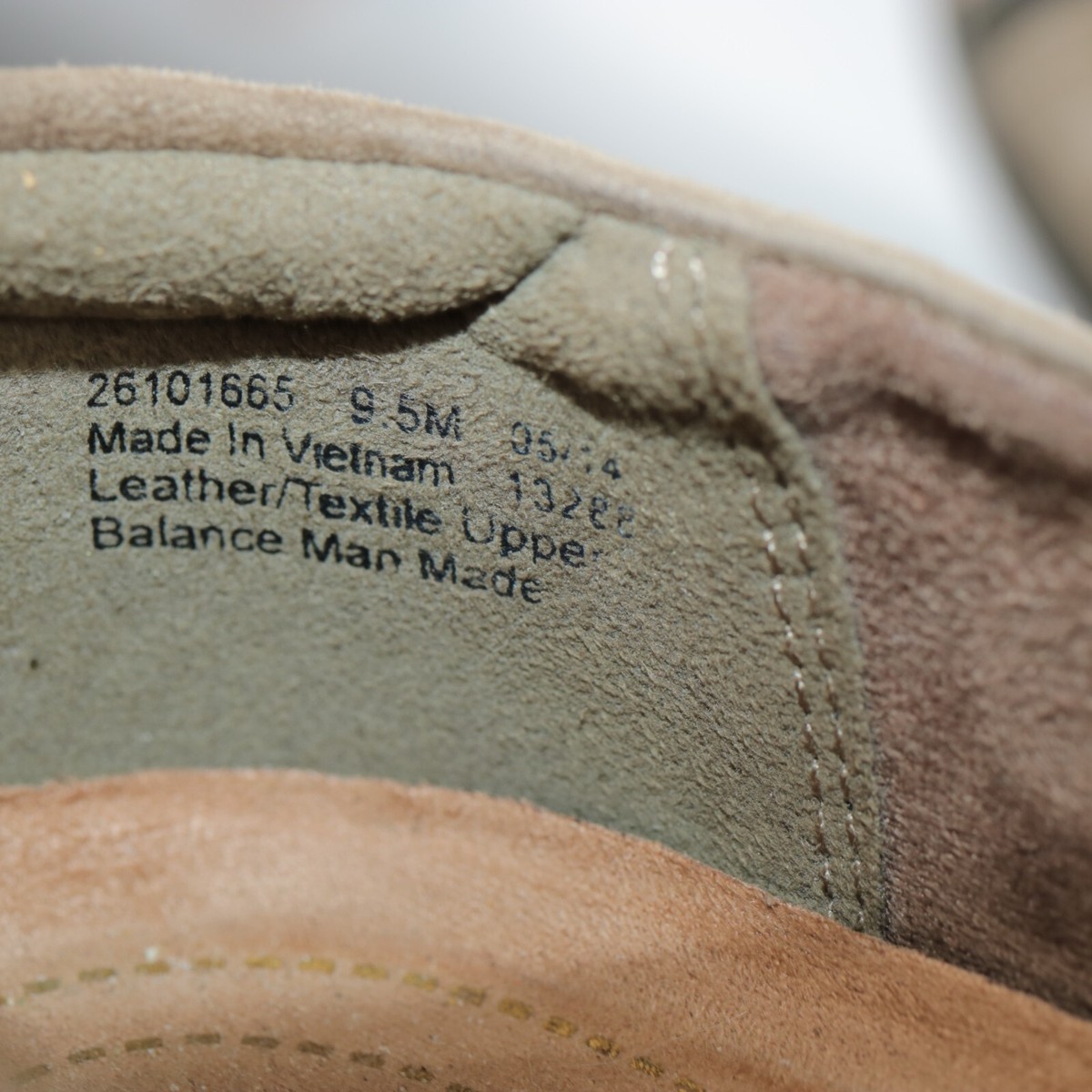 Y・M Clarks Womens Daelyn Villa Mary Jane Shoe Size 9.5 M Tan Suede