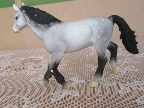 Vintage Bullyland Germany Mare Trotting Gray Horse 1:20 - Picture 4 of 7
