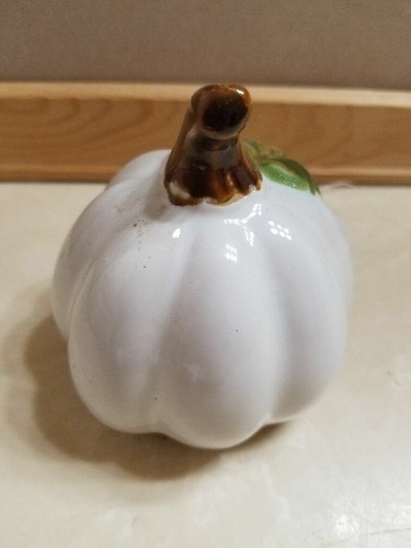 Glazed Ceramic White Pumpkin Squash Gourd Decor Autumn Fall Harvest 4" - Picture 2 of 5