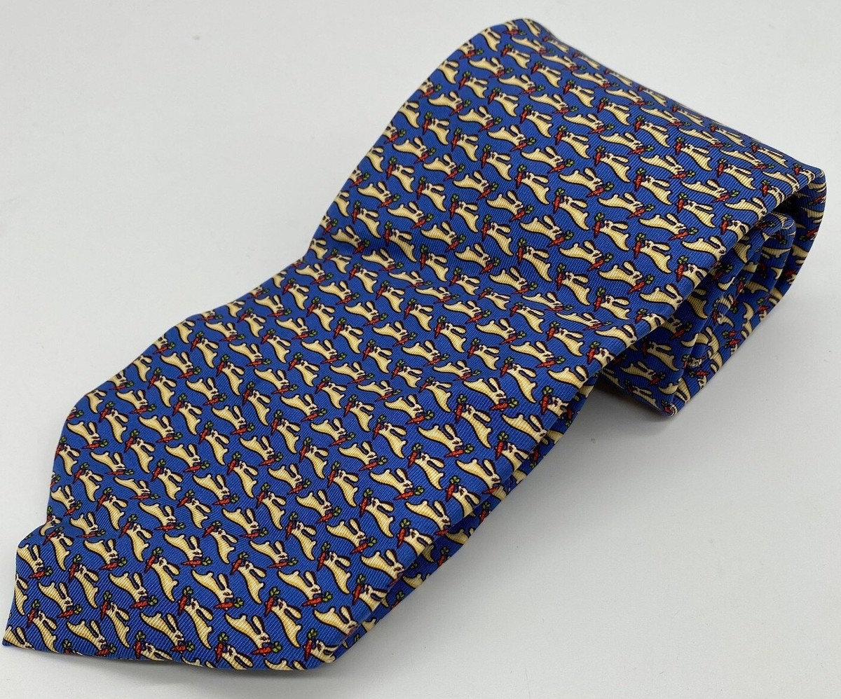Salvatore Ferragamoバレッタ　紺×ゴールド Salvatore Ferragamo 100% silk blue with bunny rabbits & carrots
