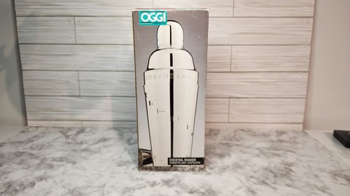 Oggi Stainless Steel Cocktail Shaker, 8 Recipes, Built In