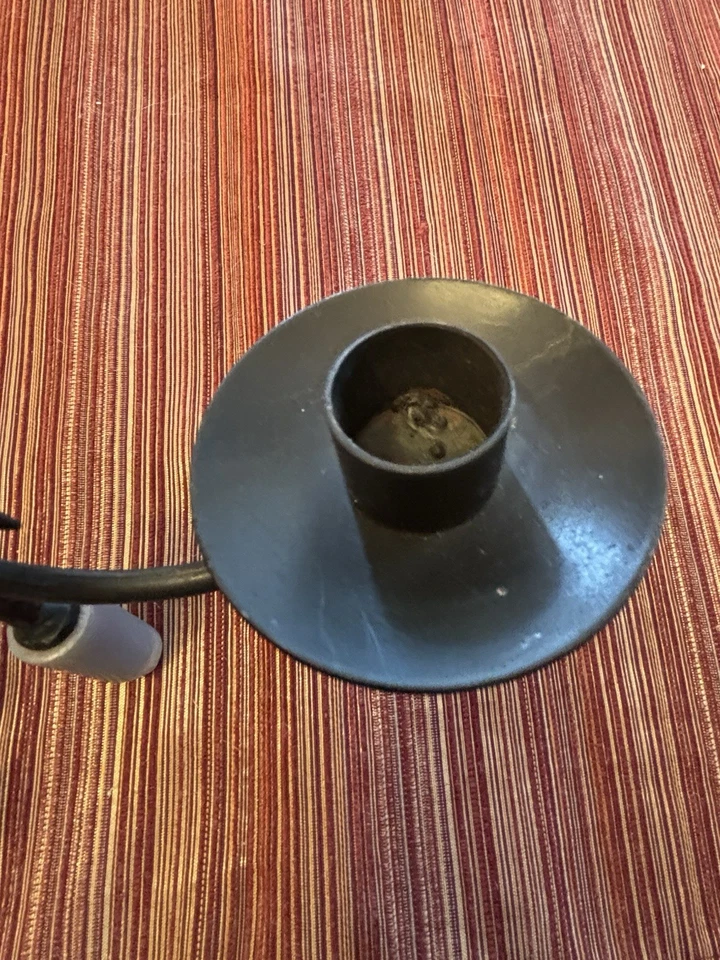 Candelabro de hierro forjado forjado a mano para botella de vino candelabro cónico con estrella Foto 4 de 4