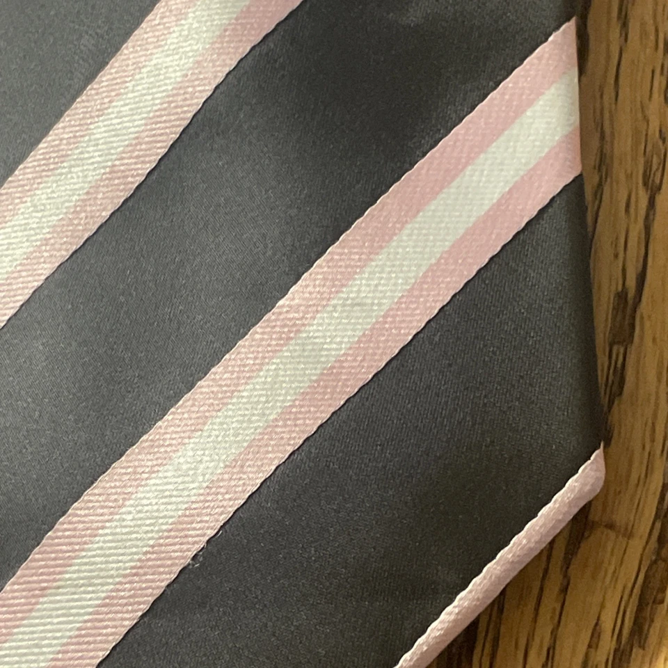 Corbata gruesa de microfibra de cachemira a rayas versículo 9 usada en excelente estado para hombre Foto 4 de 4