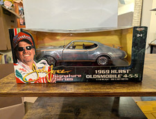 Force John Signature Series 1969 Hurst Oldsmobile 4-5-5 32875 Ertl 118 Chase Force John Signature Series 1969 Hurst Oldsmobile 4-5-5 32875 Ertl 118 Chase