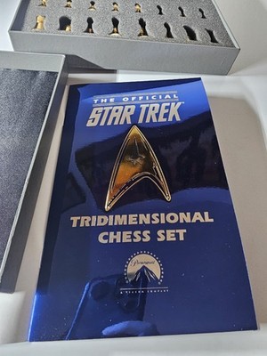 Vintage 1994 STAR TREK Tri-dimensional (3D) Chess Set (Pieces Only)  