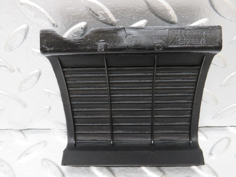 �26192♂ Mercedes-Benz W116 450SE cubierta de altavoz lado derecho 1166801839 Foto 3 de 4