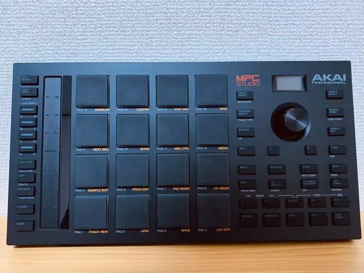 Akai Professional MPC STUDIO 2 Music Production 16 Pad Controller