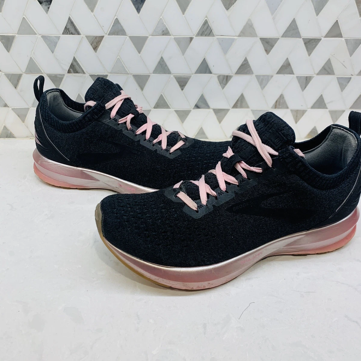 Brooks women's levitate cheap 2 le running shoes