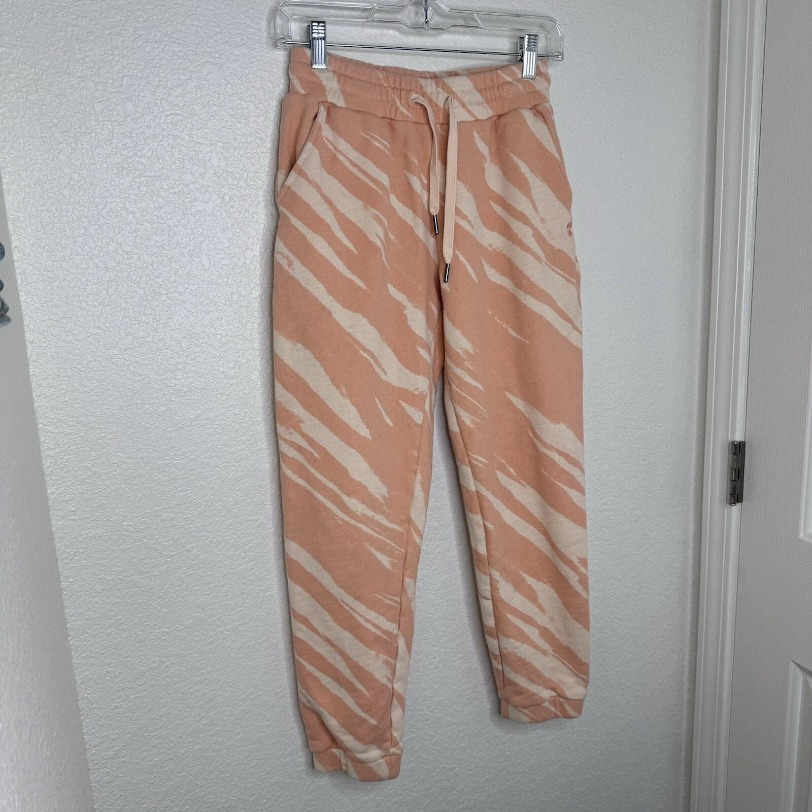 sweaty-betty tiger tie dye stripes sweatpants