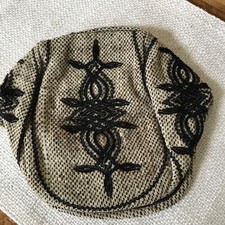 Beżowo-czarna ręcznie robiona gwatemalska haftowana czapka unisex