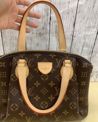 Louis Vuitton Rivoli PM (Aunthentic)