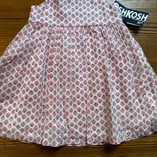 Neu mit Etikett OshKosh B'gosh weiß rosa Blumenmuster ärmellos Quasten Kleid GRÖSSE 18M - Bild 3 von 4