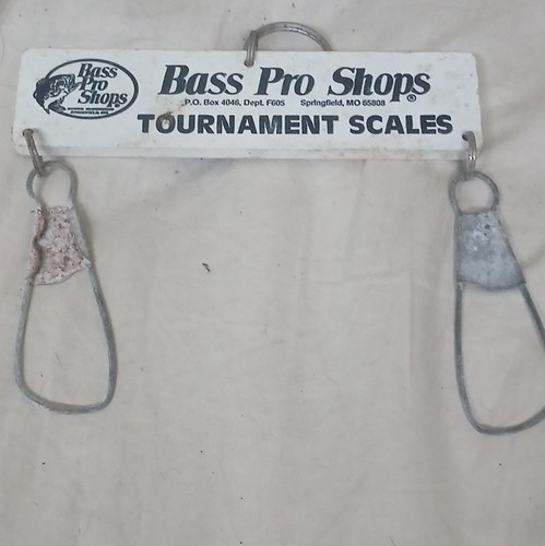 Bass Pro Shops Tournament Scales Hanging Fish Weighing Scale, White/Silver