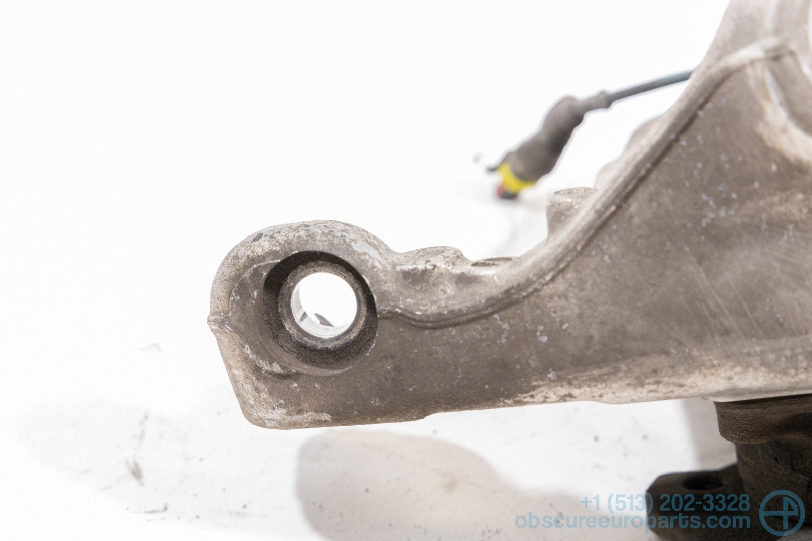 Used 2003-2007 Maserati M139 Quattroporte Front Left Hub Assembly