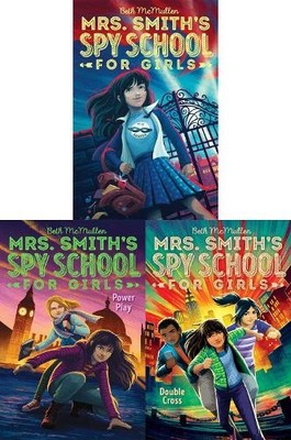 Beth McMullen Mrs. Smith's Spy School for Girls Collected Set (Taschenbuch)