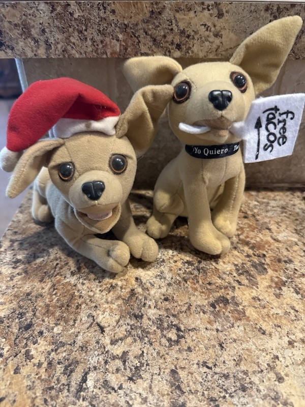 Taco Bell Chihuahua Plush Toys Lot 'Free Tacos' & Santa Hat Advertising