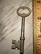 Antique R E Mfg. Co Skeleton Key 58 Solid Barrel