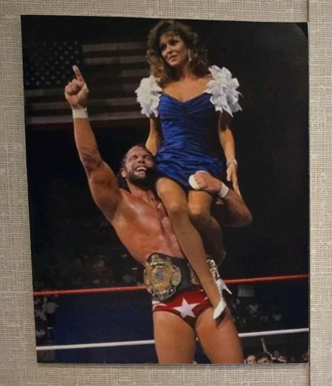 Fotos en seco mate de Macho Man Randy Savage y Miss Elizabeth WWE 2 WrestleMania IV Foto 2 de 3