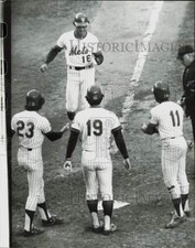 Press Photo Lee Mazzilli of New York Mets, Greeted by Teammates at Home Base