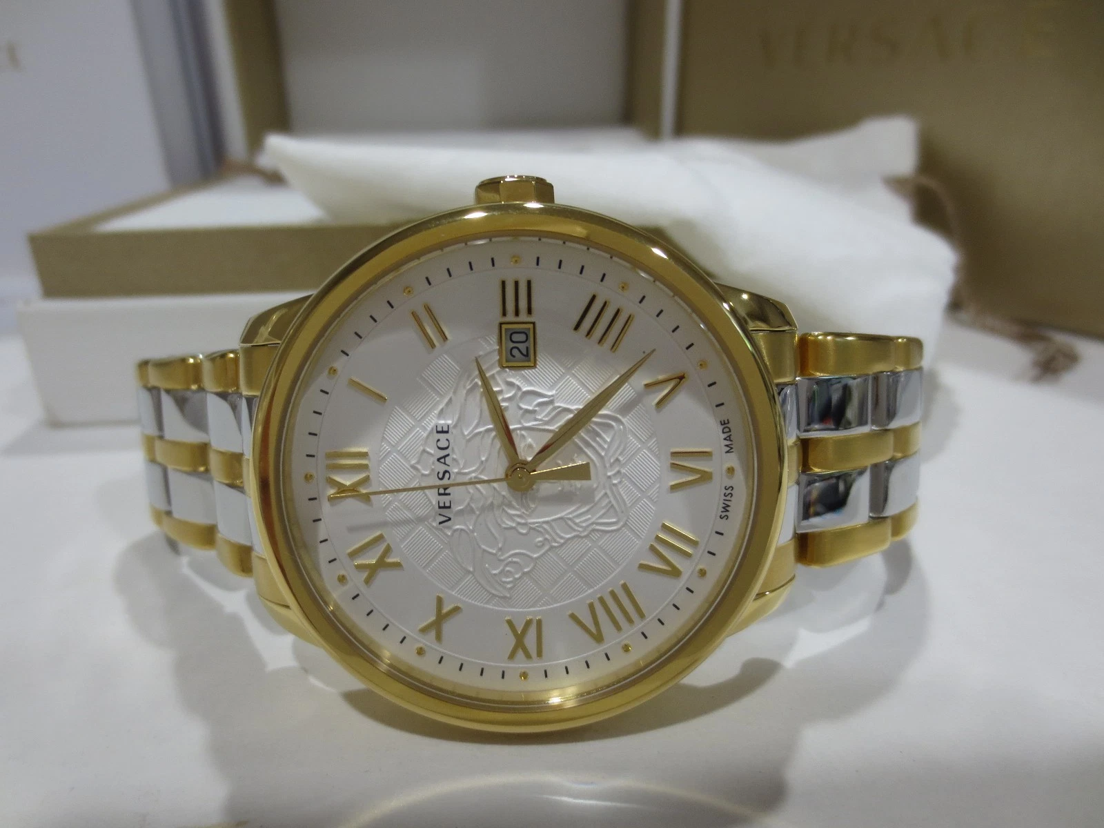 Orologio da polso uomo Versace VQS050015 business quadrante bianco bicolore acciaio data