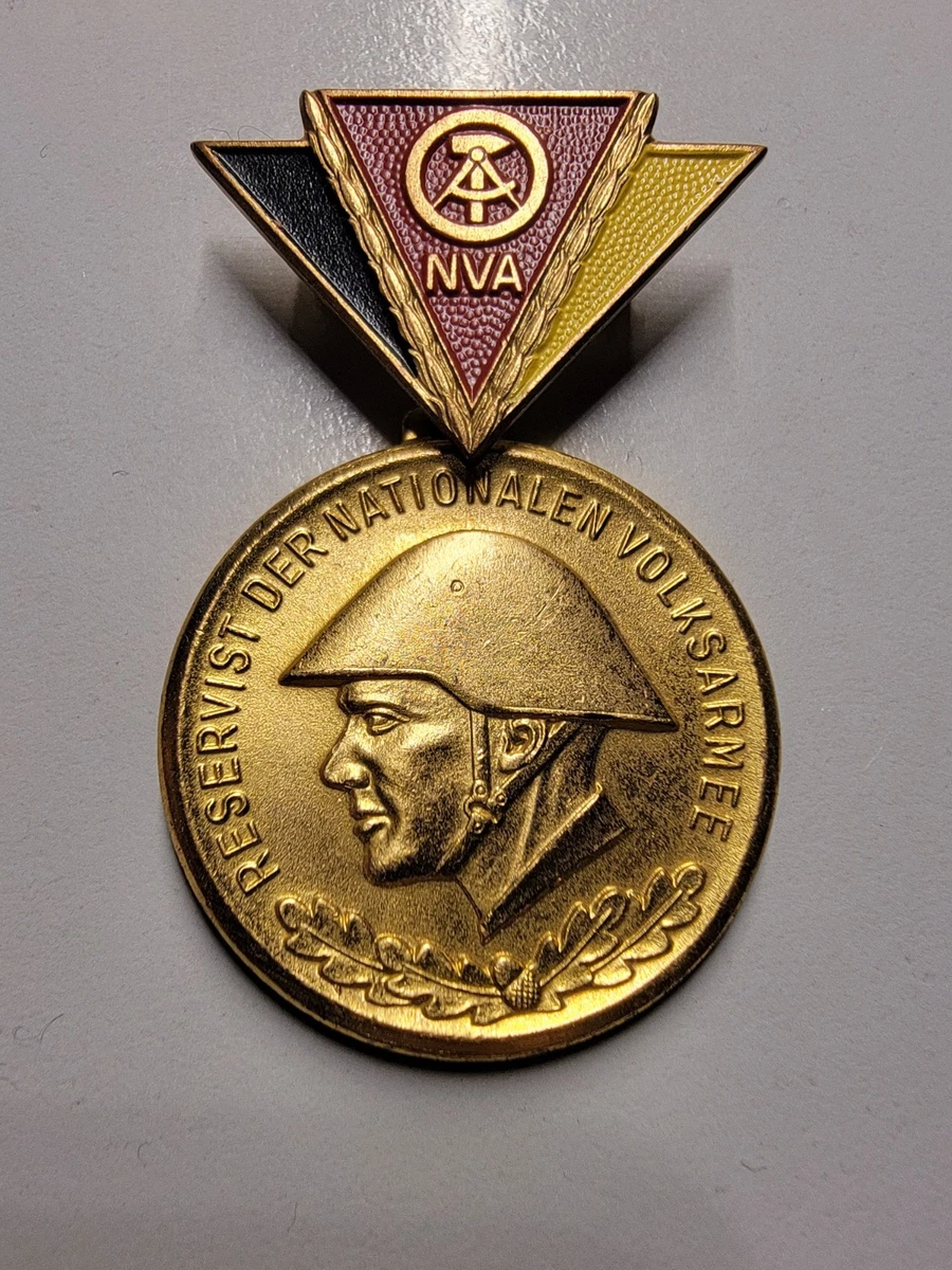 Absolventenabzeichen Militärakademie Friedrich Engels (MAFE) Typ A