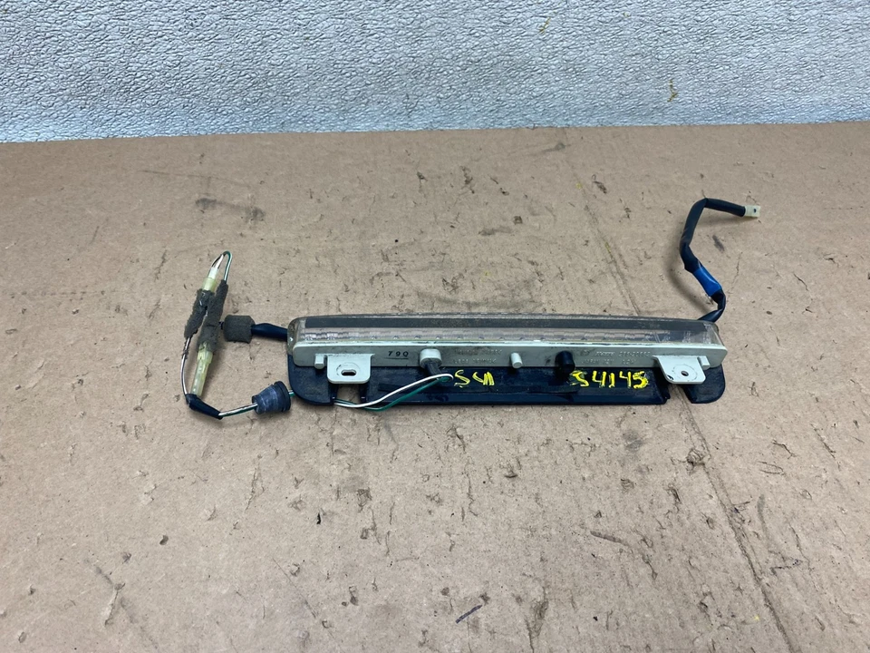 2008 2014 Subaru Tribeca  Spoiler 3RD Third Brake Light OEM 84701XA010 S4145 PS - Image 4 of 4