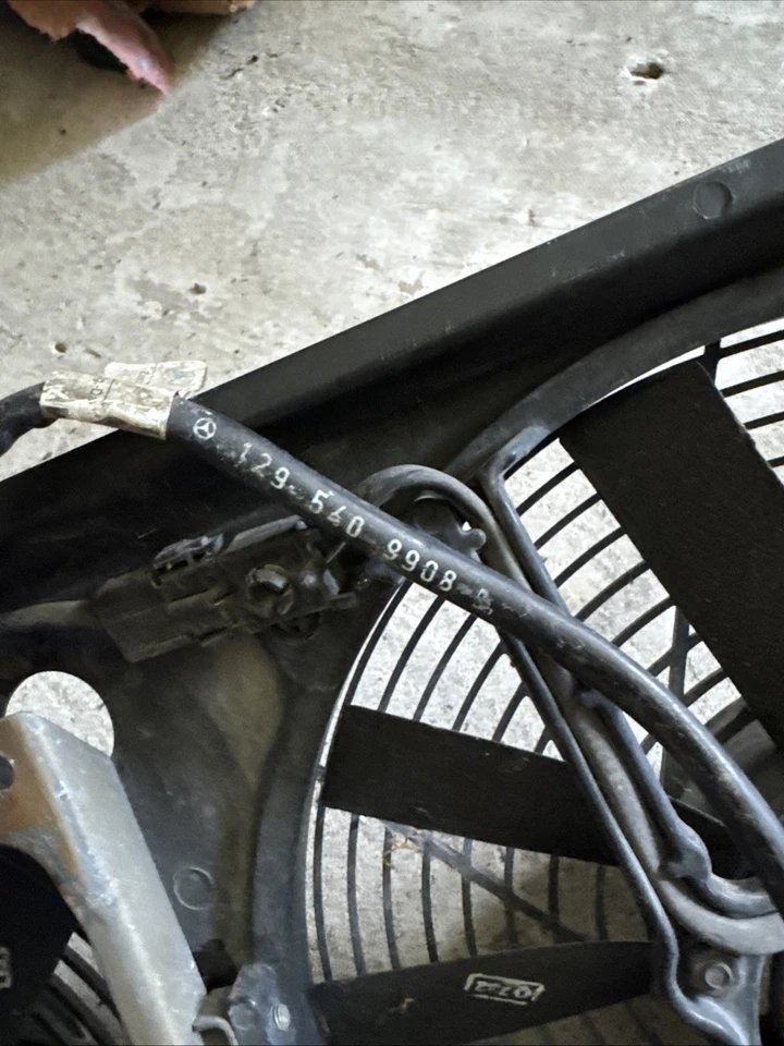 93-02 Mercedes R129 SL320 SL500 Radiador Ventilador Motor 1295051055 OEM Foto 4 de 4