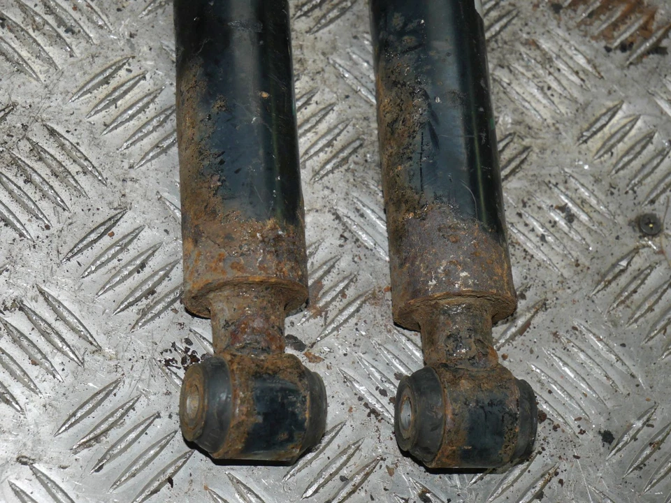 Stoßdämpfer Satz Hinterachse  A1713260100 / A1713260800 SLK (R171) 200 KOMPRESSO - Bild 3 von 4