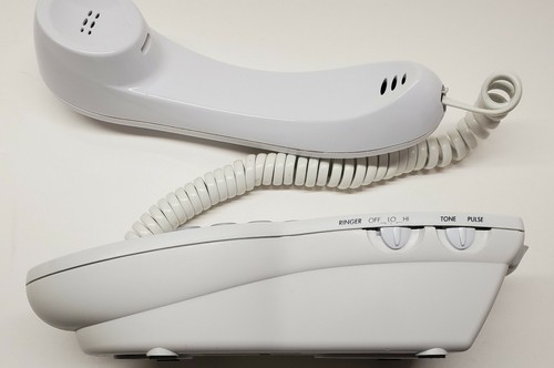 AT&T Design Line Corded Telephone 10 Number Memory White Wall Desk ...