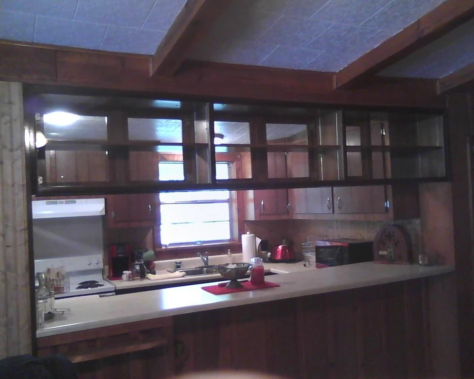 Kitchen Glass see thru Hanging Cabinet, solid Wood, 9ft 4" X 21" X 14" 3 shelves - Image 3 of 4