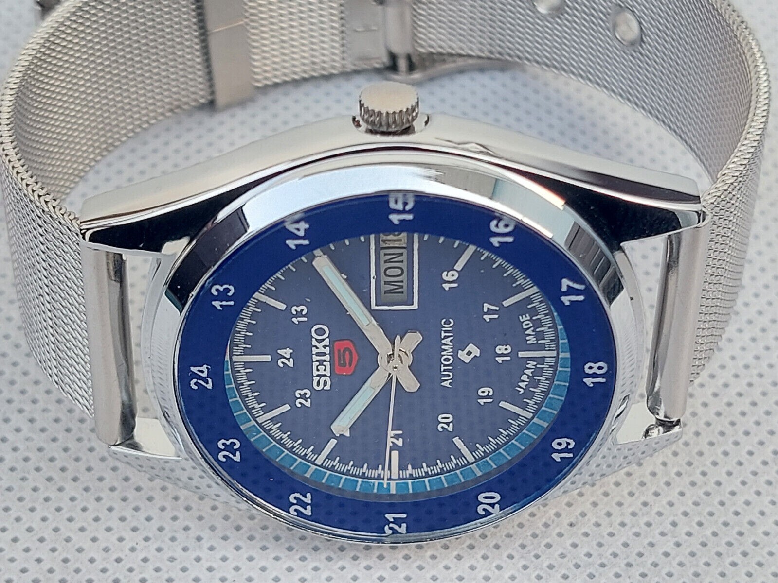 seiko day date silver