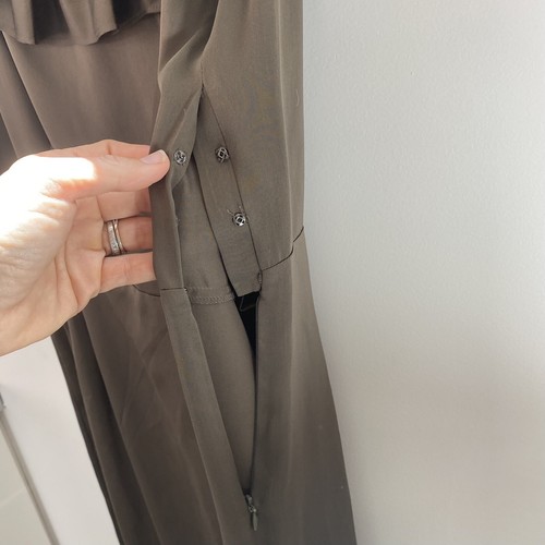Banana Republic bronzegrün Seide ärmellos Midikleid 12P Schulterfrei Falten - Bild 5 von 9