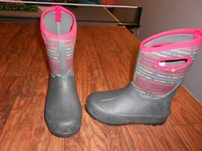 Bogs boys boots size 6 Neo Classic Stripe snow winter