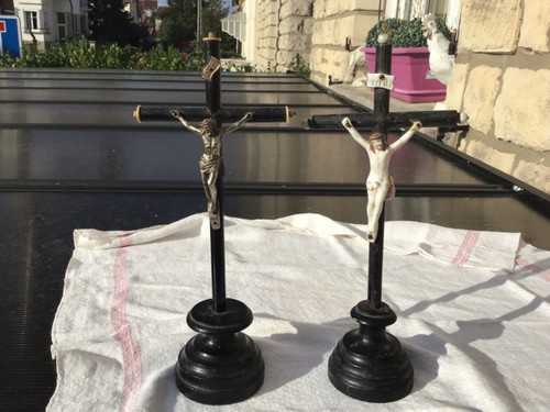 Lot de 2 Christ Crucifix Bois Noirci Napoleon III XIXèm 1 en boiscuit Porcelaine - Imagen 3 de 16