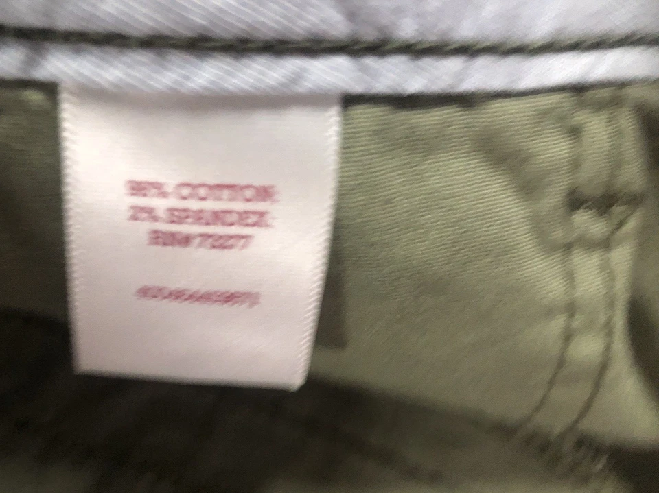 new SO Midi Camo Green Low-Rise Cuffed 4” Bermuda Shorts Womens Jrs 7 Stretch - Image 4 of 4