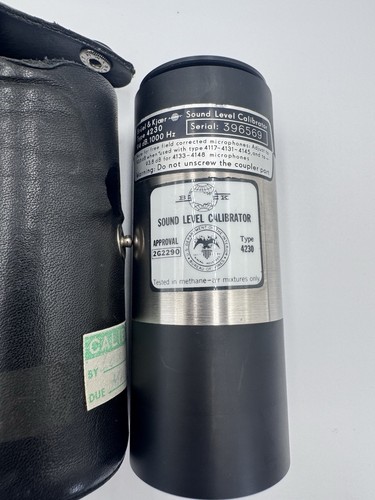 Bruel Kjaer Type 4230 94 dB 1000 Hz SOUND LEVEL CALIBRATOR B&K