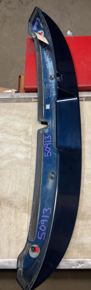 Alerón trasero montado en la cubierta azul OEM para Nissan Versa 2007-2012 Foto 4 de 4