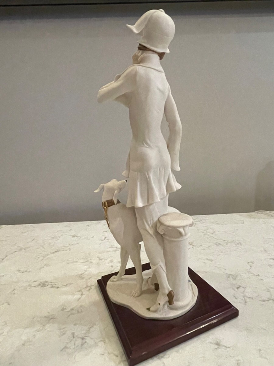 Giuseppe Armani Italy ~Lady with Dog~ Sculpture 1992 Giuseppe Armani Italy ~Lady with Dog~ Sculpture 1992