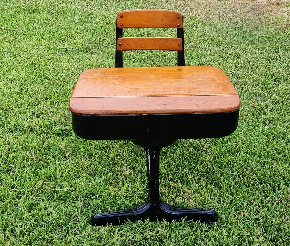 Escritorio escolar plegable vintage American Seating Company c.1940 silla giratoria  Foto 2 de 4