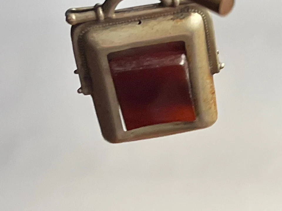 Cadena de reloj de bolsillo grueso de latón victoriano con pequeño llavero listo para fotos de metal/vidrio Foto 3 de 4