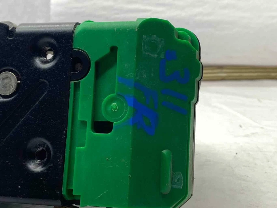 Volvo S60 60 Series 2003 cerradura puerta delantera pestillo pasajero lado derecho derecho OEM Foto 3 de 4