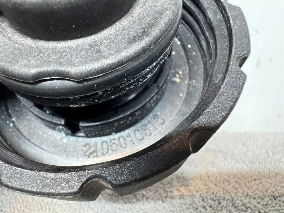 Mercedes Benz Coolant Expansion Tank Lid Cap Screw OEM 2105010615 - Image 4 of 4